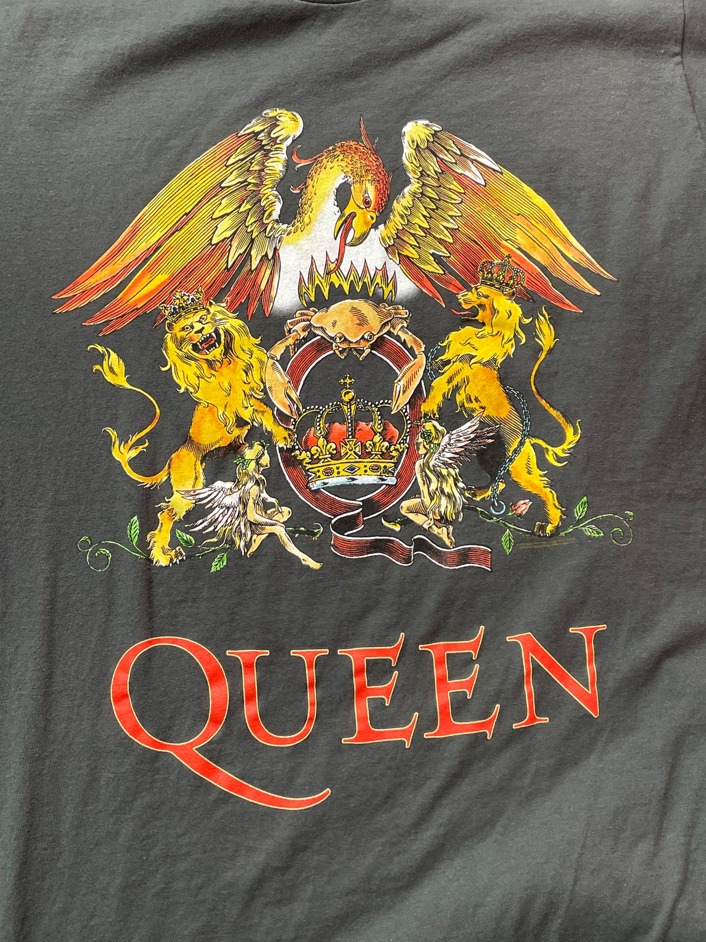 Queen Tee